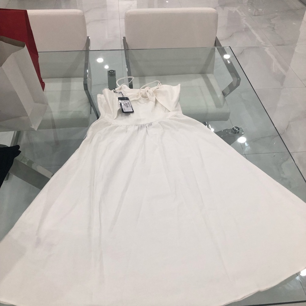 Brand new dress - Picture 2 of 2